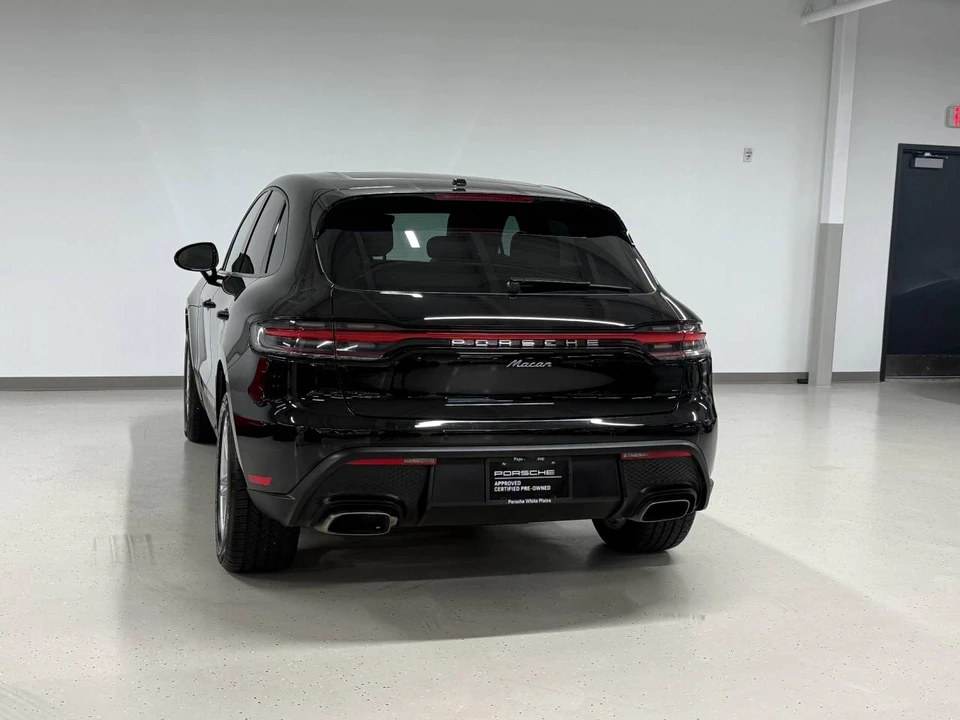2023 Porsche Macan - Image 3 of 5