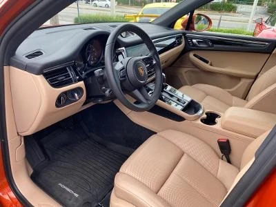 2023 Porsche Macan - Image 3 of 5
