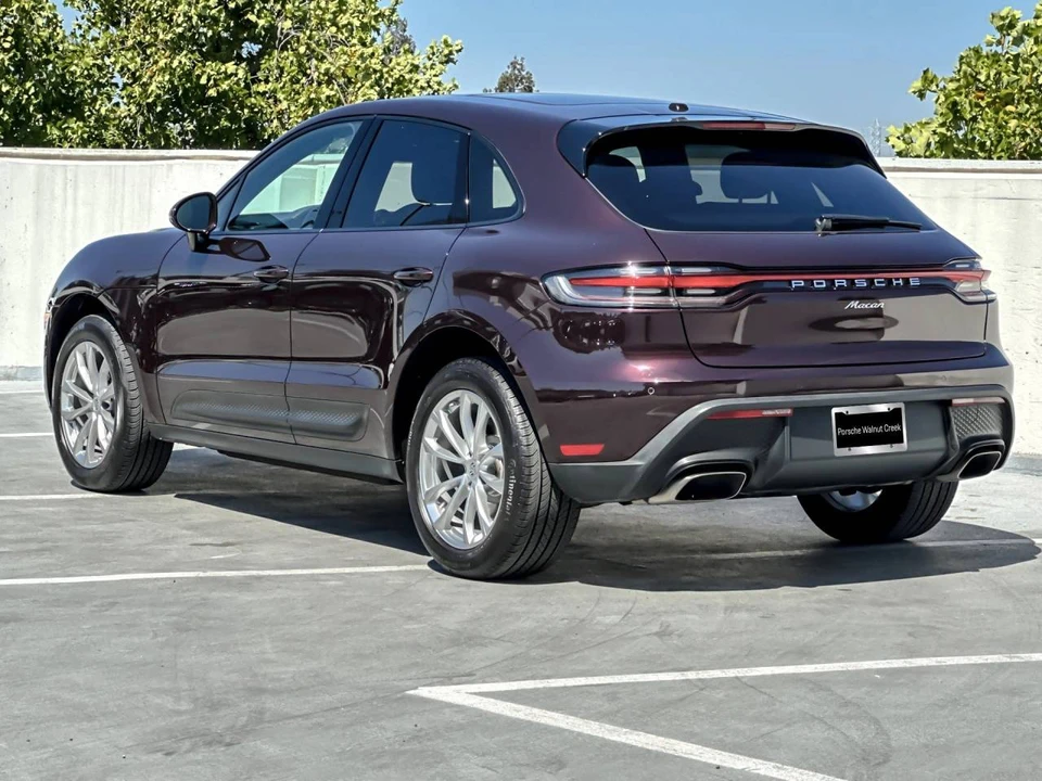 2023 Porsche Macan - Image 4 of 5