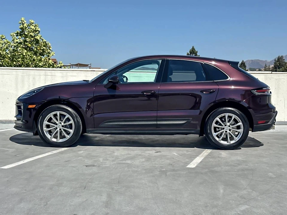 2023 Porsche Macan - Image 3 of 5