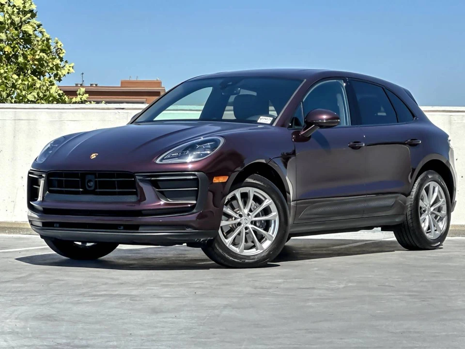 2023 Porsche Macan - Image 2 of 5