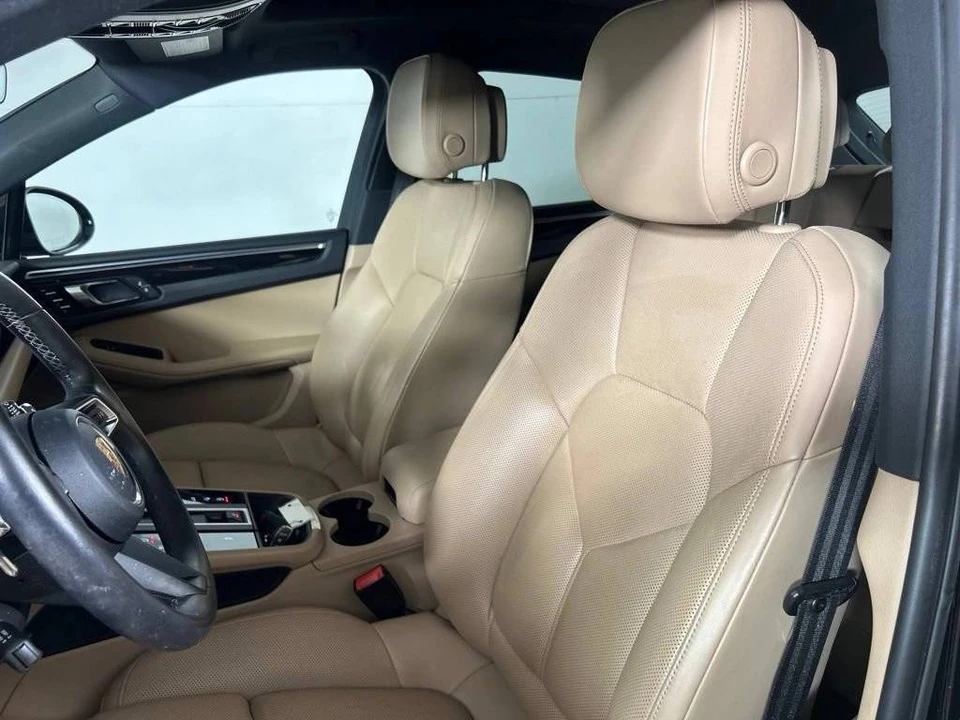 2023 Porsche Macan T - Image 5 of 5