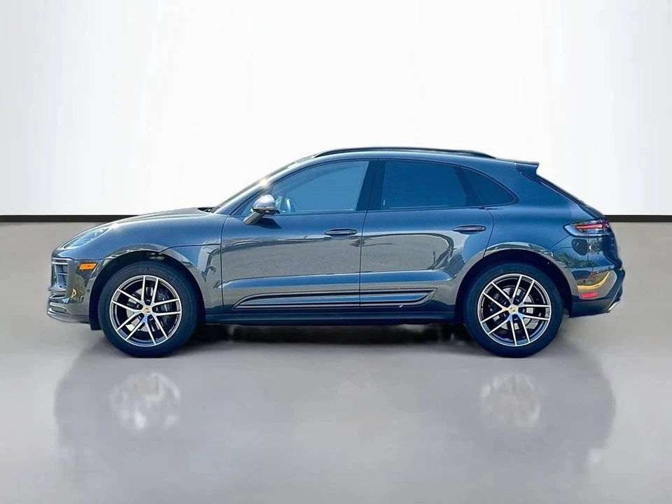 2023 Porsche Macan - Image 2 of 5