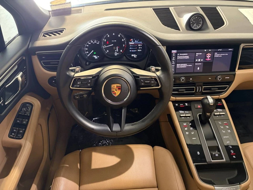 2023 Porsche Macan - Image 5 of 5