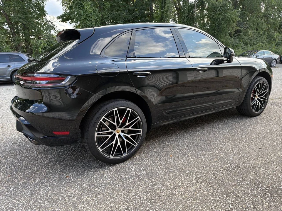 2023 Porsche Macan - Image 5 of 5
