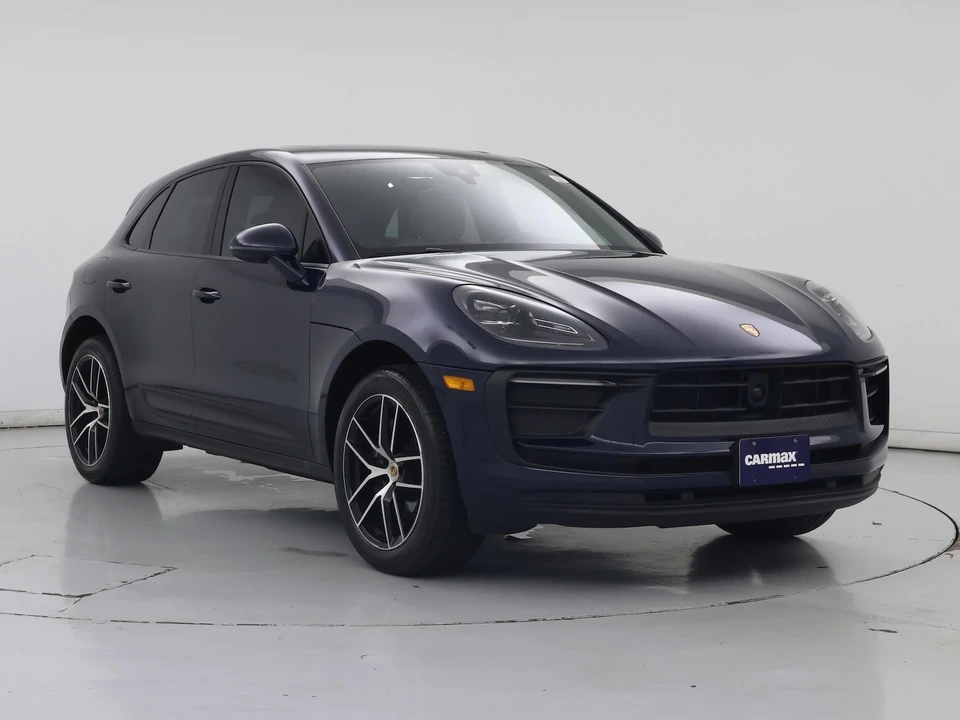 2023 Porsche Macan - Image 2 of 27