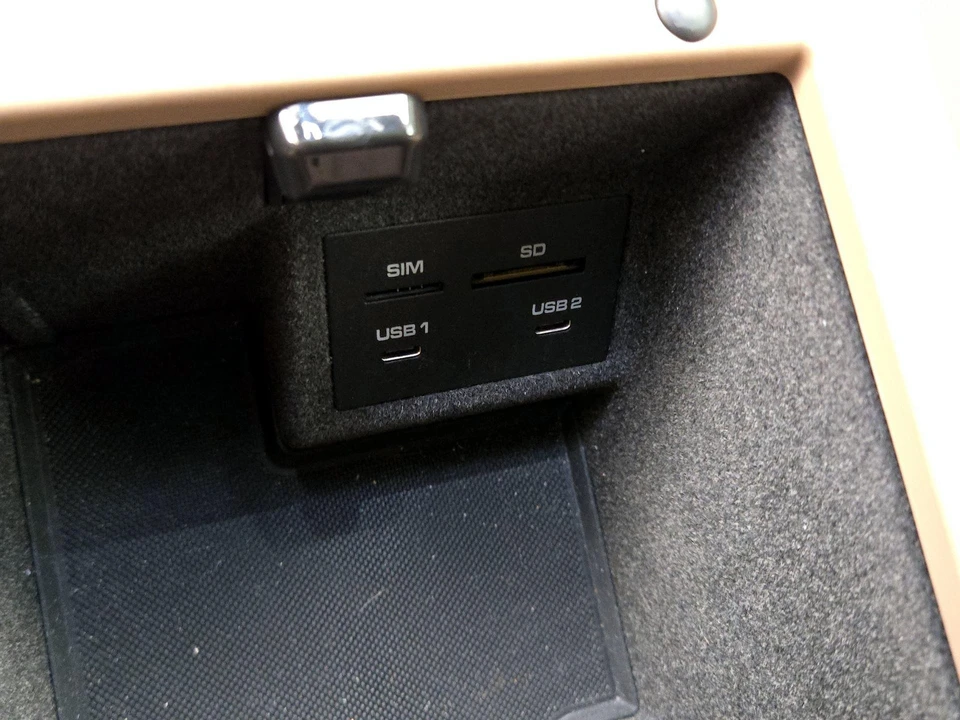 2023 Porsche Macan - Image 20 of 27