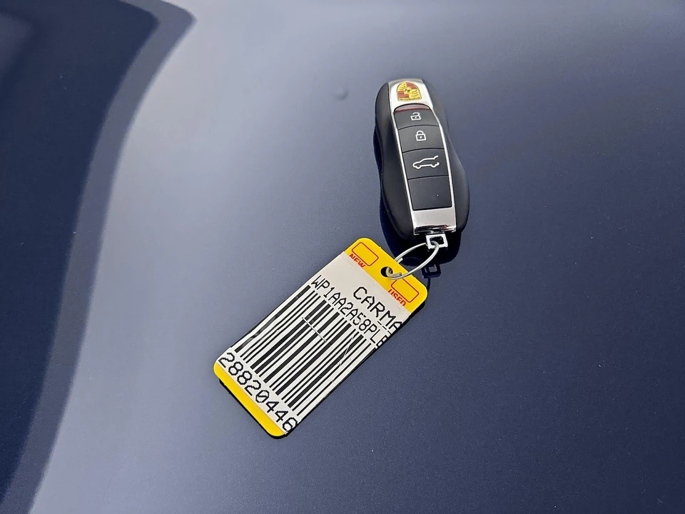 2023 Porsche Macan - Image 25 of 27