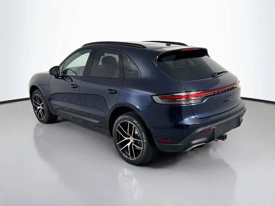 2023 Porsche Macan - Image 3 of 5