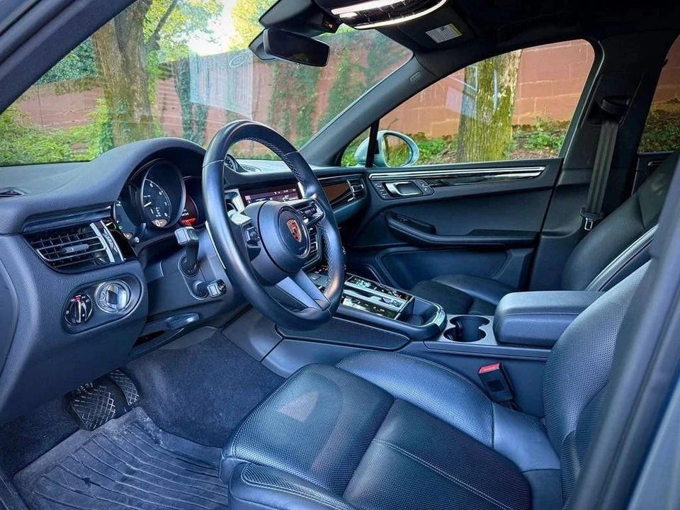 2023 Porsche Macan - Image 4 of 4