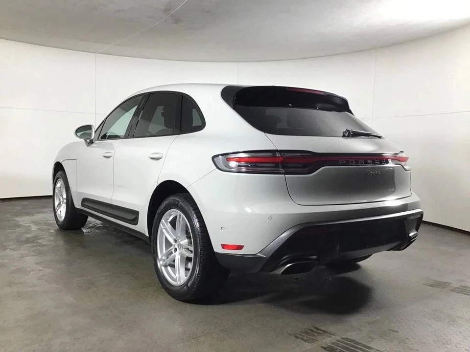 2023 Porsche Macan - Image 5 of 5
