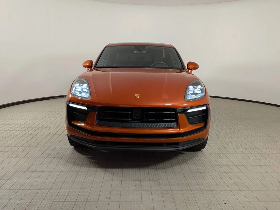 2023 Porsche Macan - Image 5 of 5