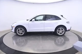 2023 Porsche Macan T - Image 9 of 31