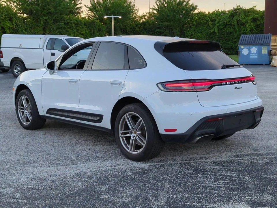 2023 Porsche Macan - Image 3 of 5