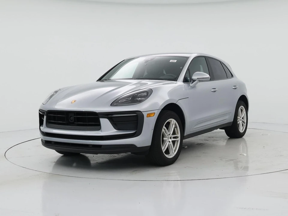 2023 Porsche Macan - Image 5 of 25