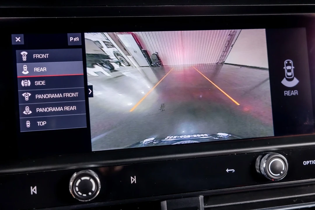 2023 Porsche Macan - Image 12 of 21