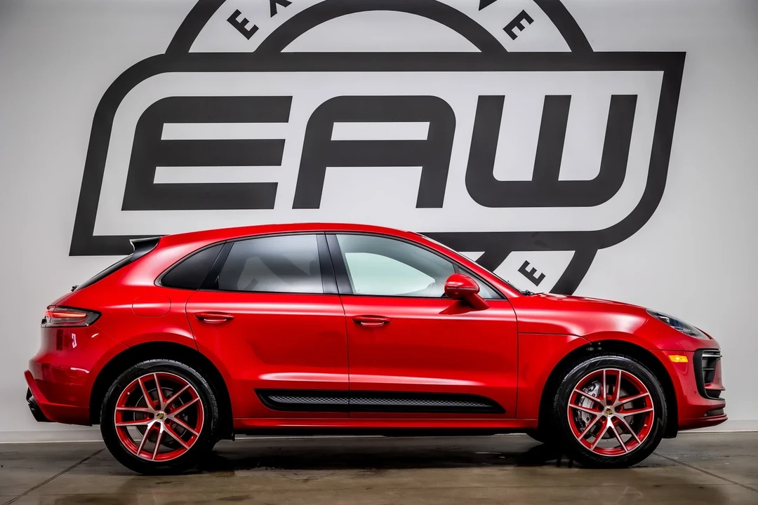 2023 Porsche Macan - Image 9 of 21