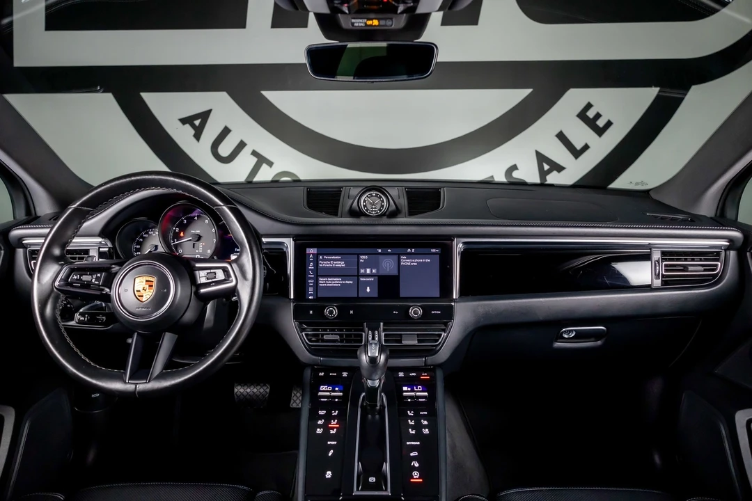 2023 Porsche Macan - Image 2 of 21