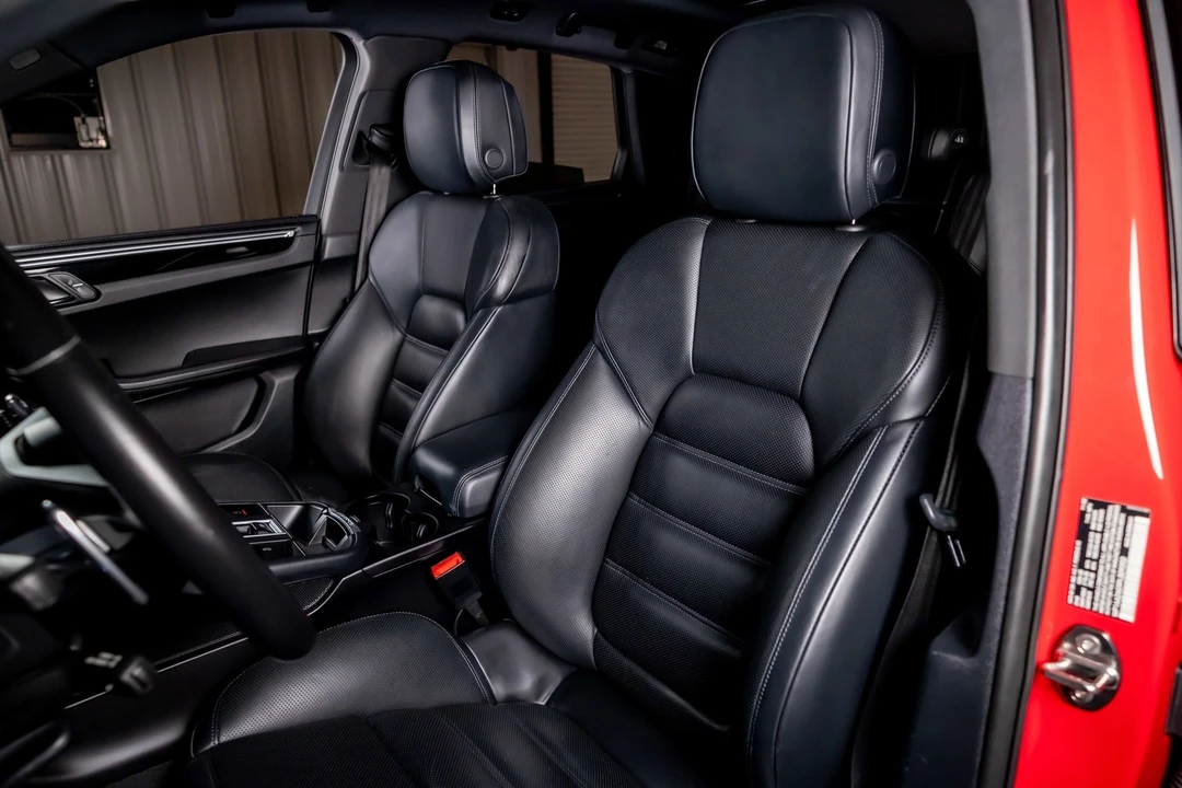2023 Porsche Macan - Image 5 of 21