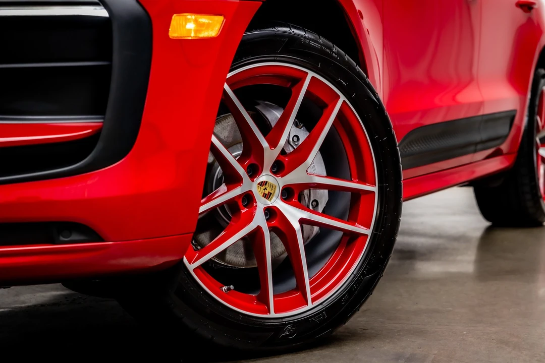 2023 Porsche Macan - Image 21 of 21