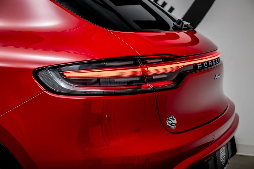 2023 Porsche Macan - Image 13 of 21