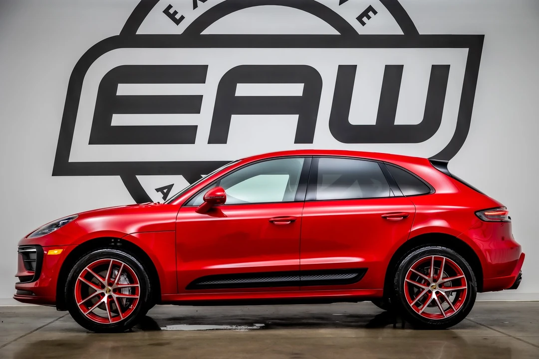 2023 Porsche Macan - Image 6 of 12