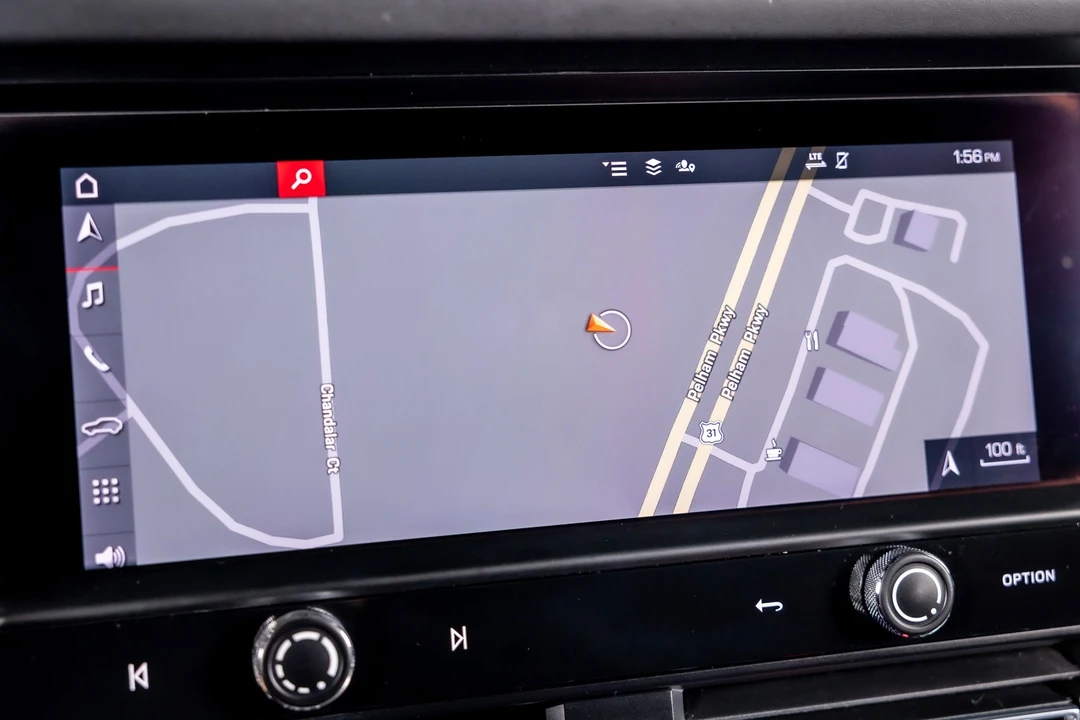 2023 Porsche Macan - Image 14 of 21