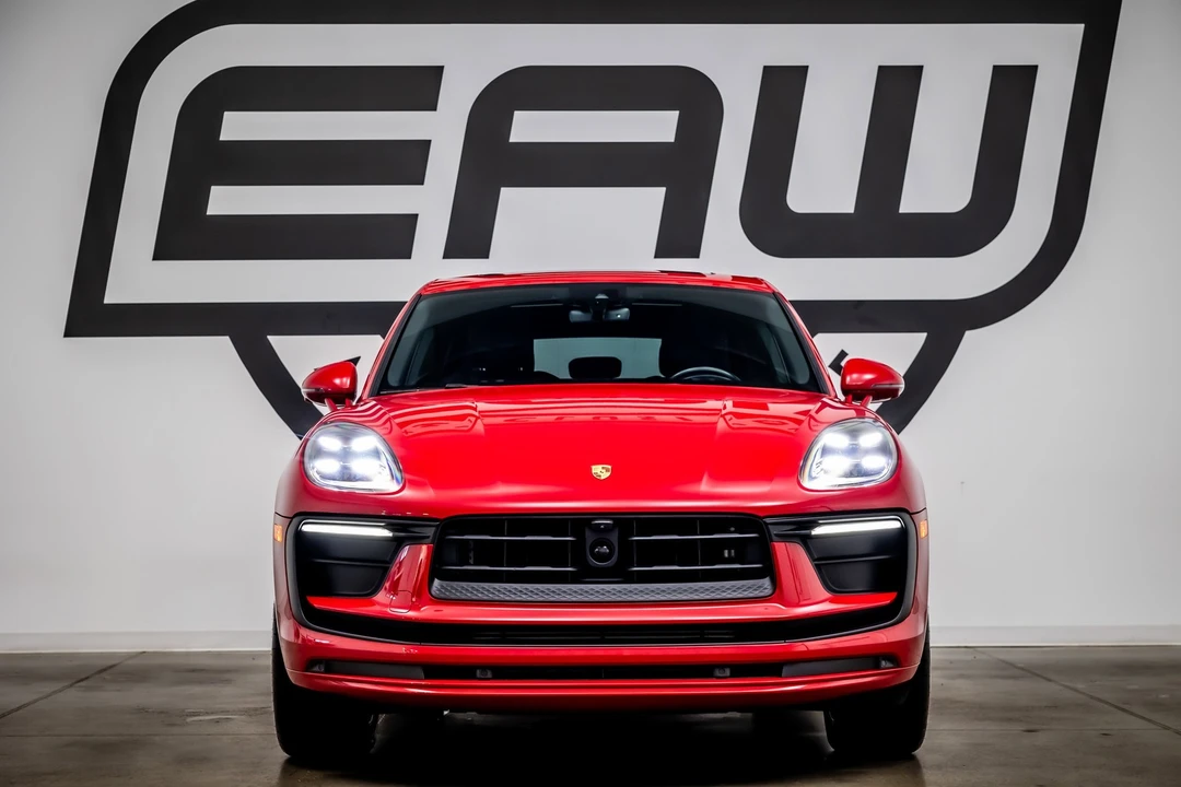 2023 Porsche Macan - Image 3 of 21
