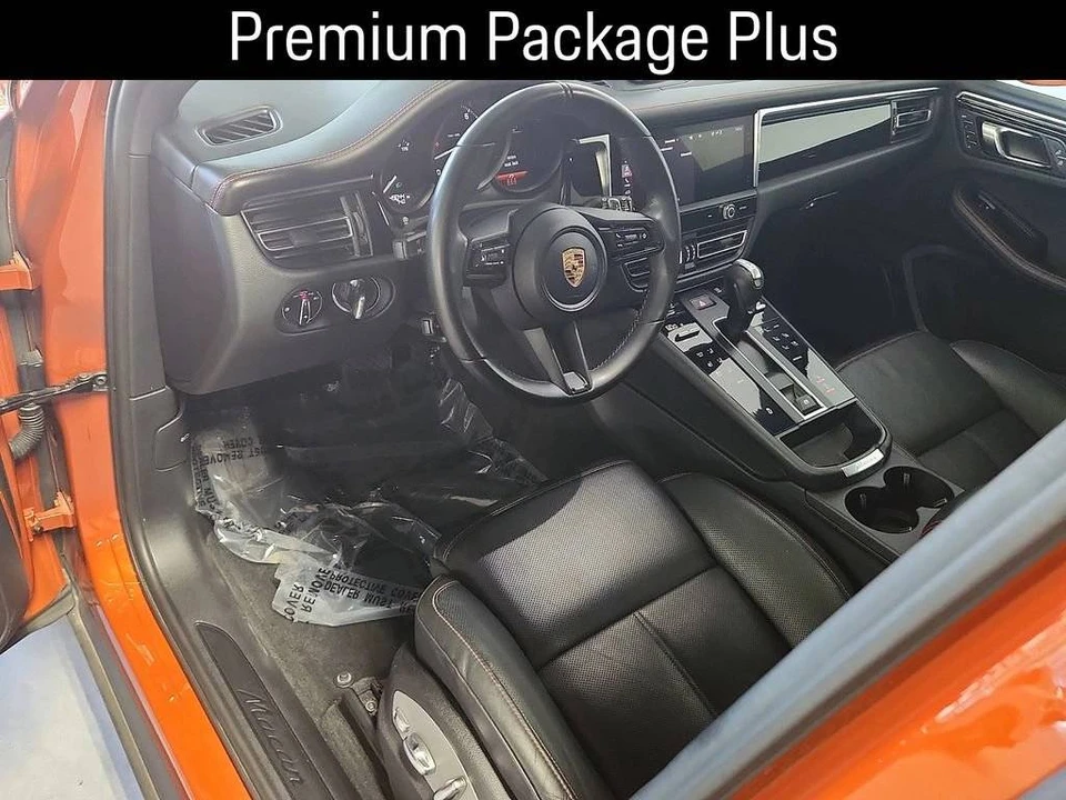 2023 Porsche Macan - Image 4 of 5
