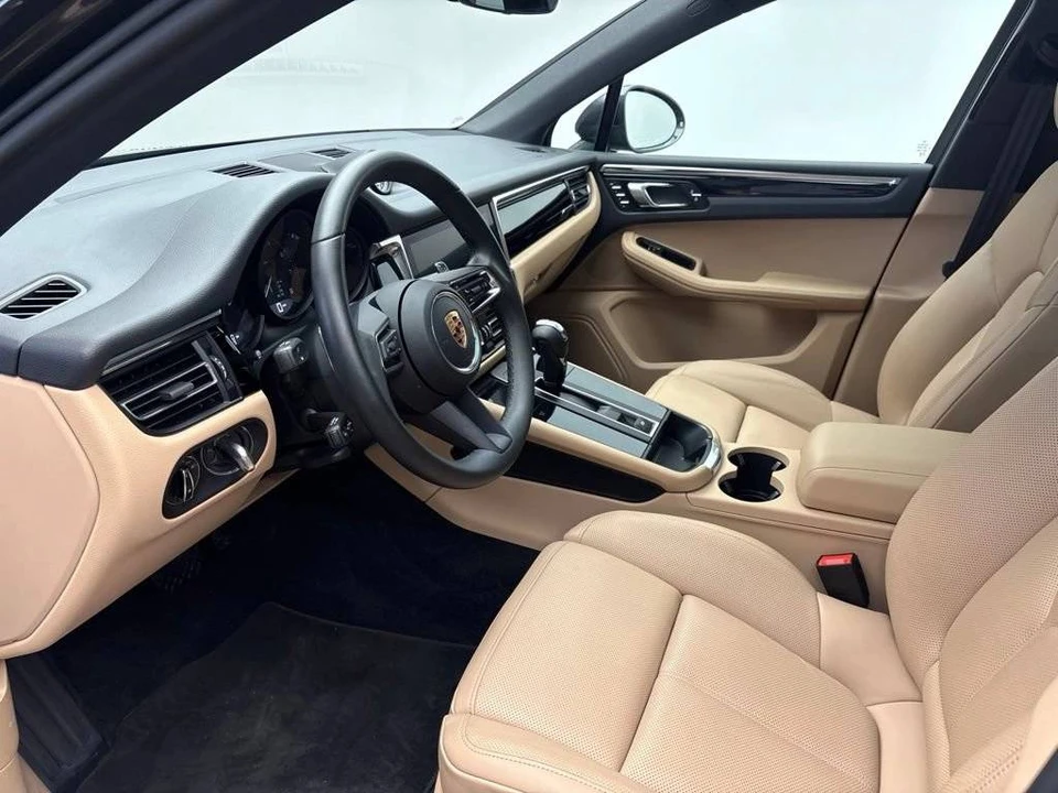2023 Porsche Macan - Image 5 of 5
