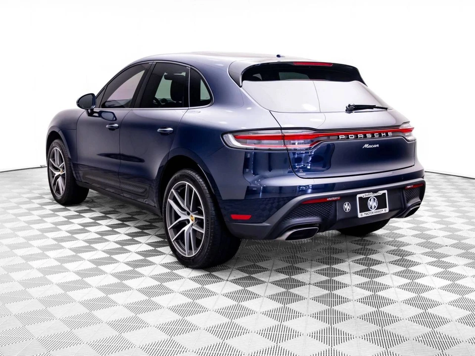 2023 Porsche Macan T - Image 3 of 5