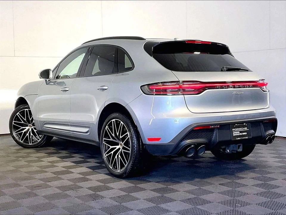 2023 Porsche Macan T - Image 3 of 5