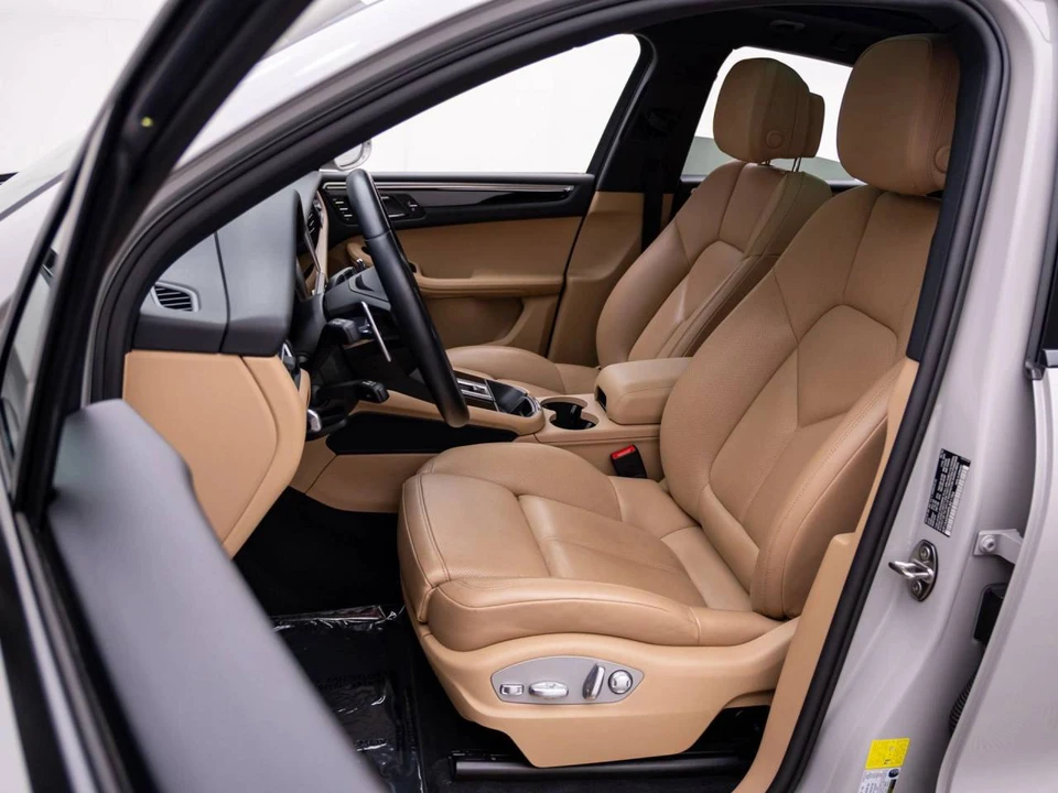 2023 Porsche Macan - Image 5 of 5