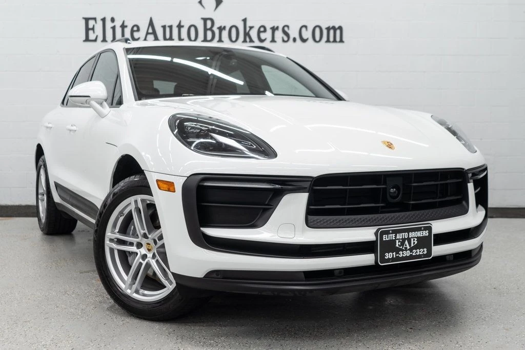 2023 Porsche Macan - Image 7 of 12
