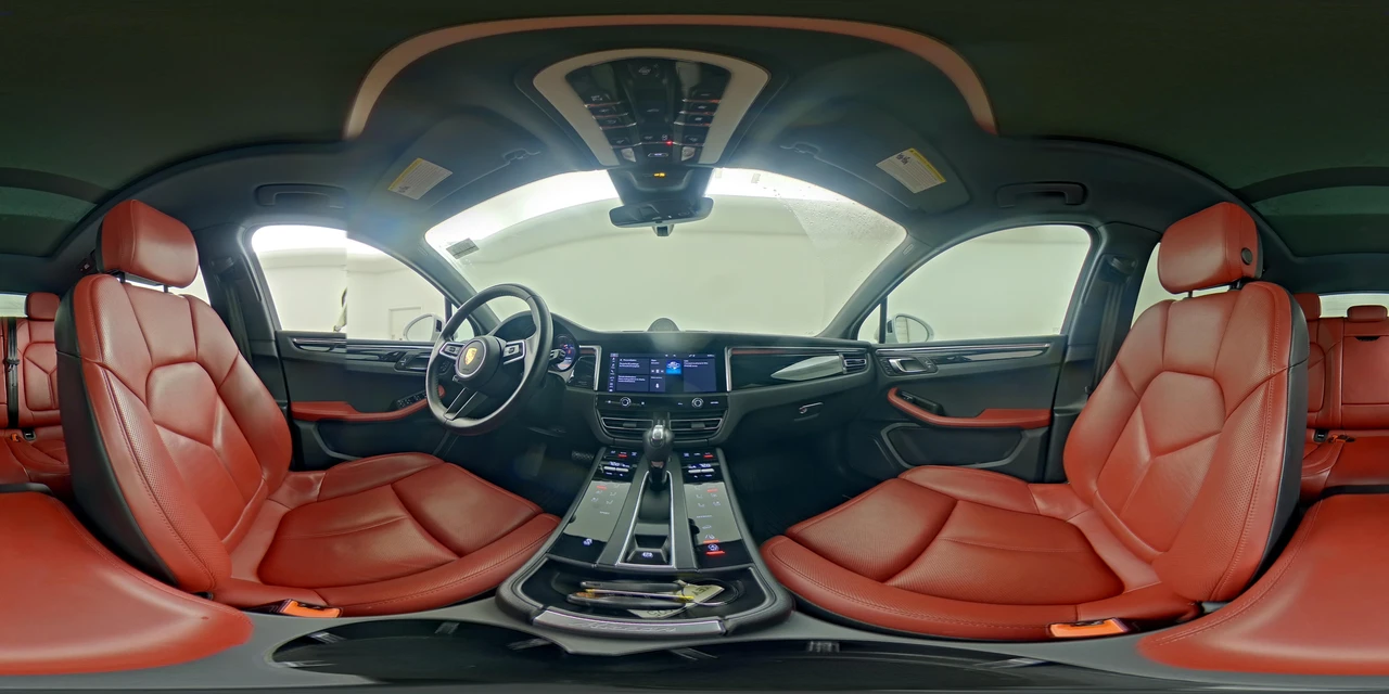 2023 Porsche Macan - Image 26 of 28