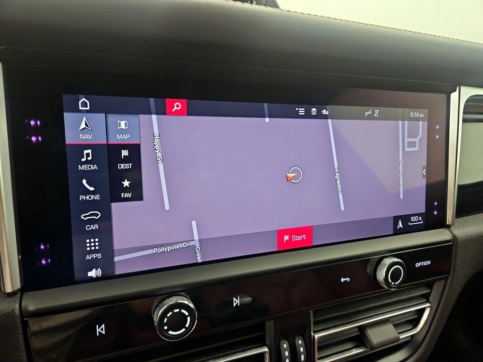 2023 Porsche Macan - Image 15 of 28