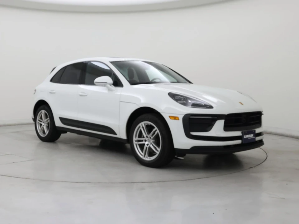 2023 Porsche Macan - Image 2 of 28