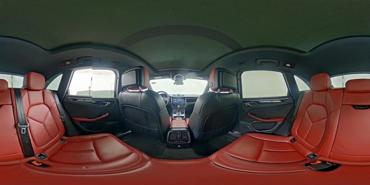 2023 Porsche Macan - Image 27 of 28