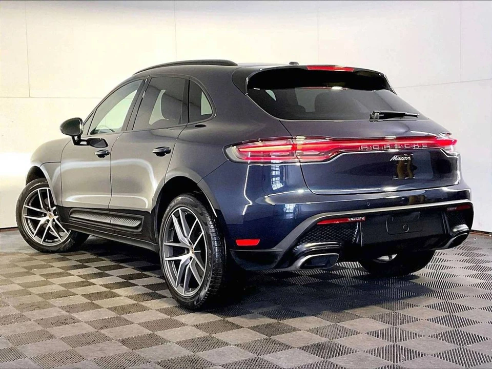 2023 Porsche Macan T - Image 3 of 5