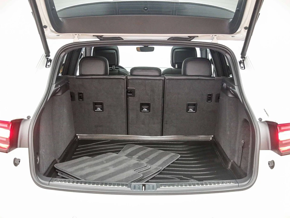 2023 Porsche Macan T - Image 31 of 31