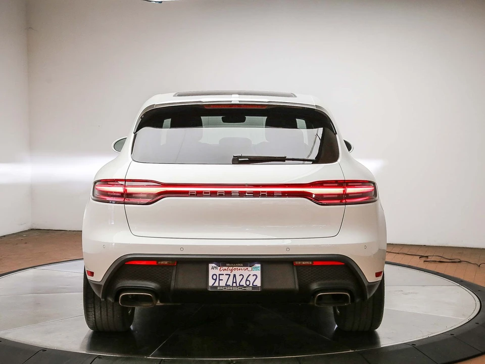 2023 Porsche Macan T - Image 7 of 31