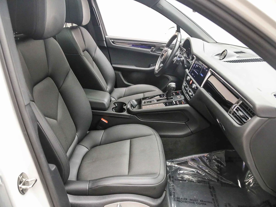 2023 Porsche Macan T - Image 20 of 31