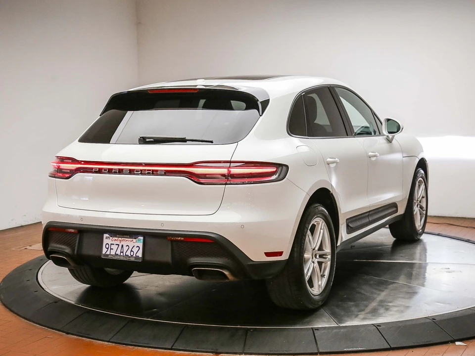 2023 Porsche Macan T - Image 8 of 31