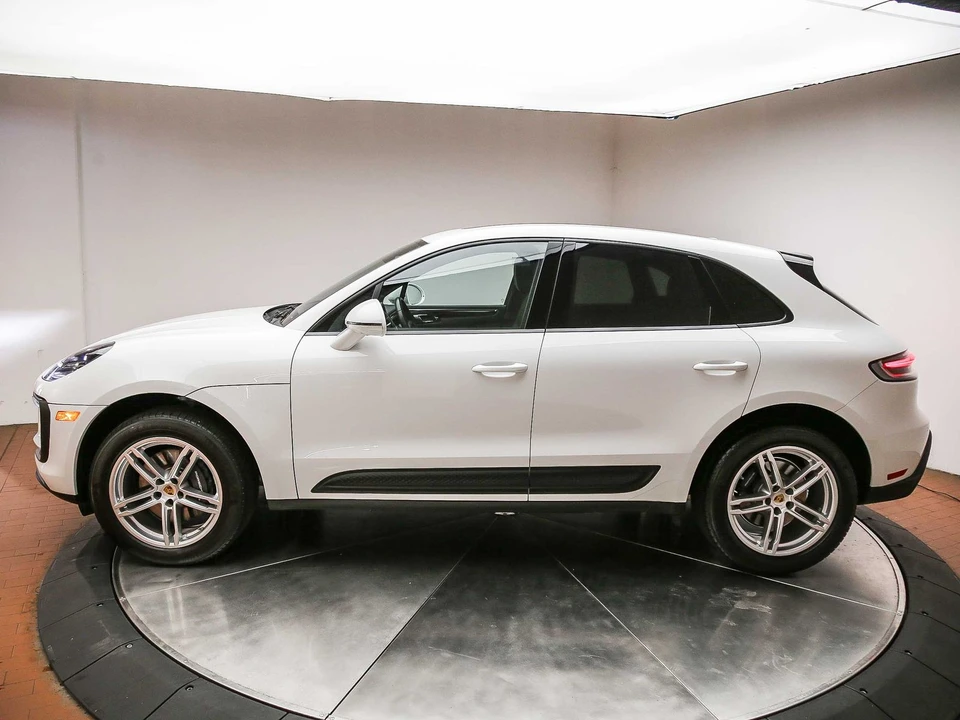 2023 Porsche Macan T - Image 2 of 31