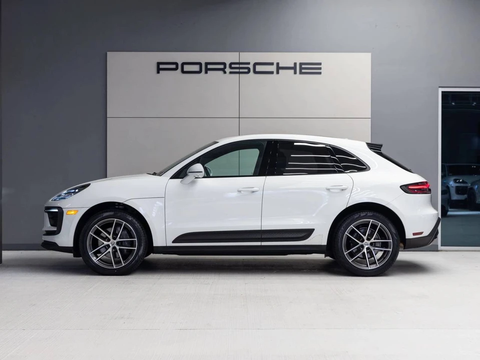 2023 Porsche Macan - Image 2 of 5