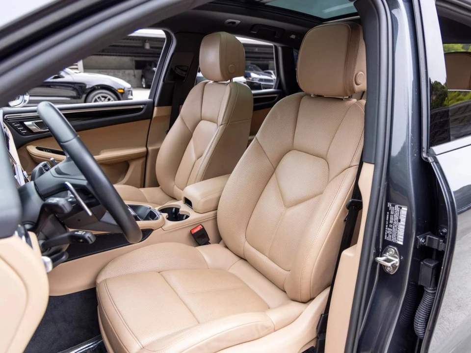 2023 Porsche Macan - Image 5 of 5