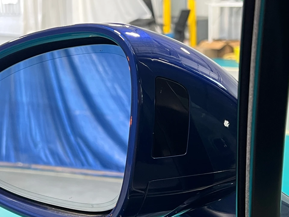 2023 Porsche Macan - Image 20 of 31