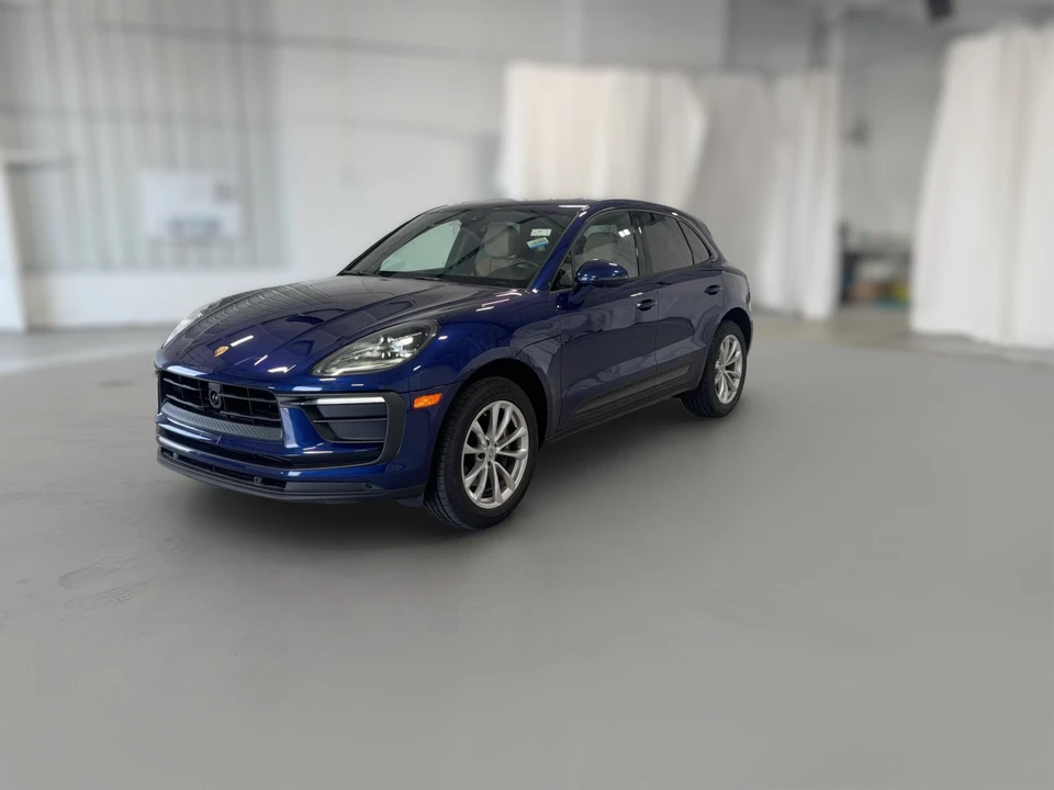 2023 Porsche Macan - Image 28 of 31