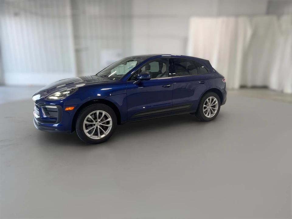 2023 Porsche Macan - Image 29 of 31