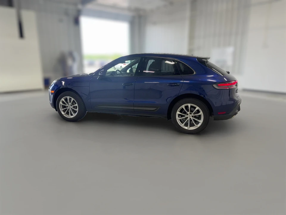 2023 Porsche Macan - Image 31 of 31
